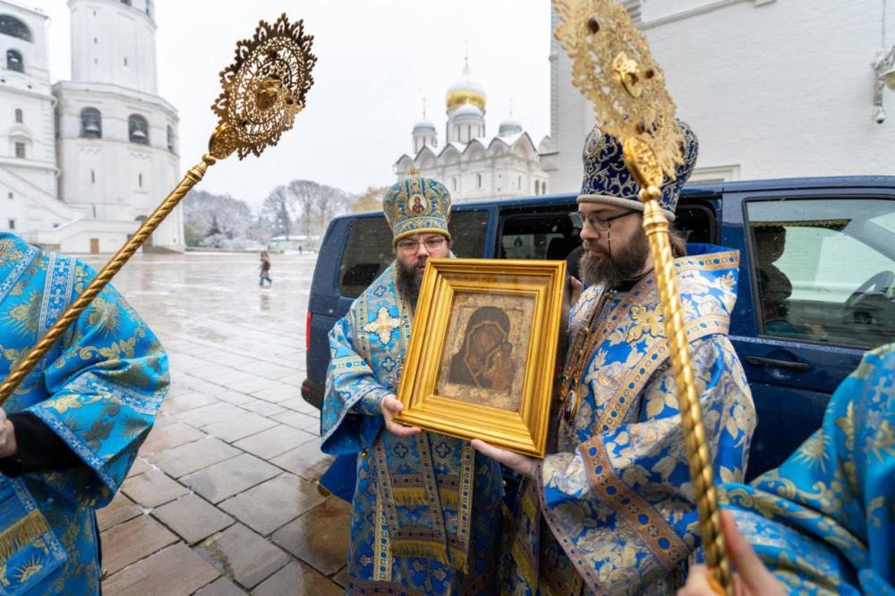 В праздник Казанской иконы Божией Матери и День народного единства завершился Всероссийский молебен о Победе - Всемирный Русский Народный Собор (ВРНС)