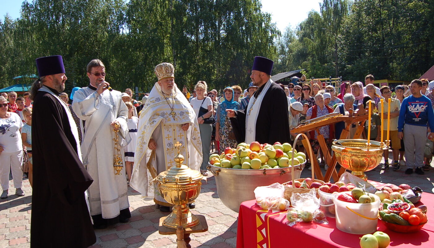 Медовый спас пермь. Пермь православная епархия. Благословение праздник.