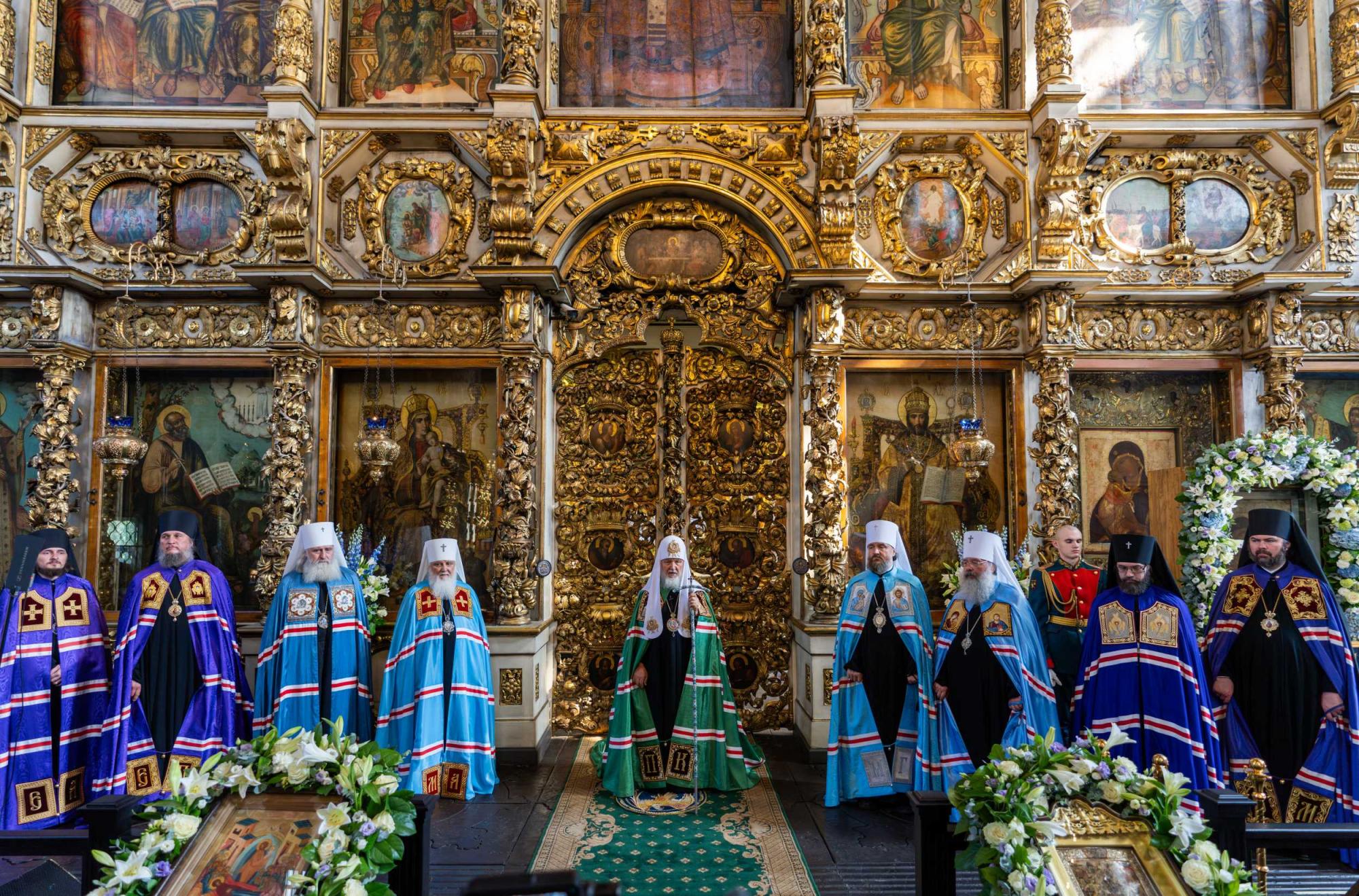 Храм Живоначальной Троицы на Воробьёвых горах -