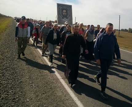 В Алтайской митрополии прошел крестный ход в Сорочий Лог