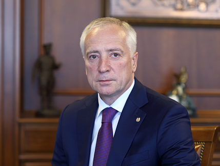 Губернатор Владимир Мазур утвердил ограничения по трудоустройству иностранных граждан