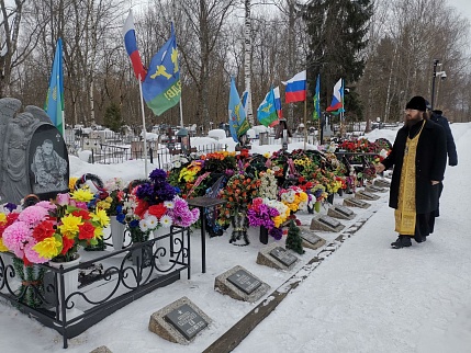 Лития на могилах павших воинов в Ивановской области