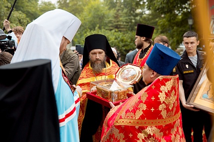 Всероссийский молебен о Победе: Мощи Георгия Победоносца прибыли во Владивосток