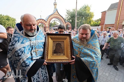 Казанская икона Божией Матери доставлена в Мариуполь в рамках Всероссийского молебна о Победе