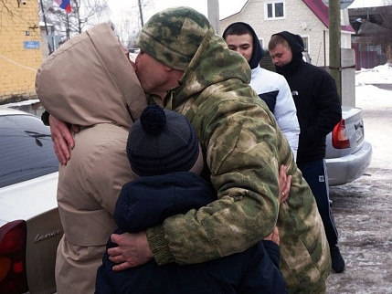 В Рязанской области пятерых мужчин проводили в зону СВО  