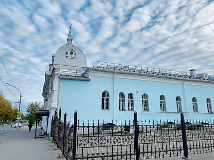 Православное молодежное объединение «Невские» посетили выставку посвященную «Защите жизни нерожденных детей»