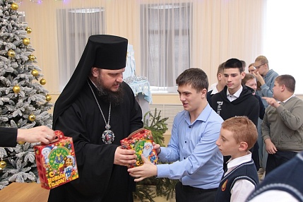 Владыка Сергий посетил Бобровскую специальную общеобразовательную школу-интернат