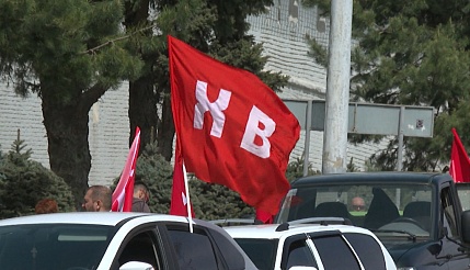 В Астрахани в честь празднования Пасхи прошёл автомобильный крестный ход 