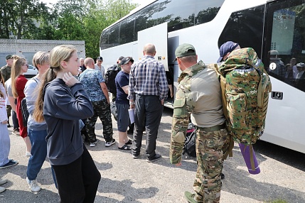 Около 60 добровольцев отправились в зону СВО из Нижнего Новгорода