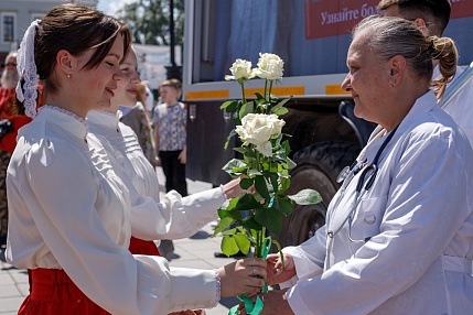 При поддержке Екатеринбургского отделения ВРНС в Уральской столице пройдет возрожденный Праздник Белого цветка 