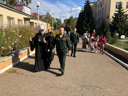 В Чите чудотворный список Казанской иконы Божией Матери был принесен в военный госпиталь