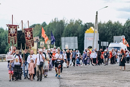 XX Международный Одигитриевский крестный ход из Витебска прибыл на Смоленщину