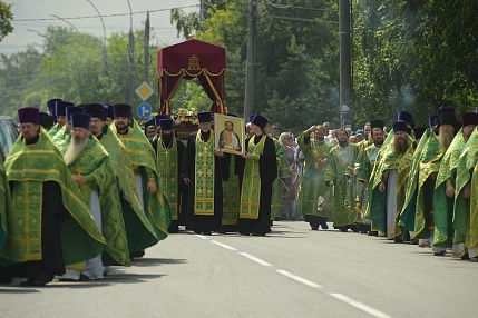 В праздник Собора Вологодских святых состоялось перенесение мощей праведного Александра Баданина в Лазаревский храм г. Вологды