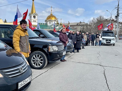 В Новосибирске состоялся Крестный ход Пасхальной звонницы