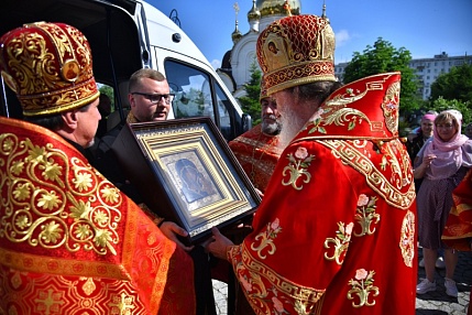  В Оренбург прибыла чудотворная Казанская икона Божией Матери